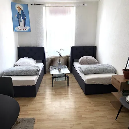 Urban Nest Prime 3br With Spacious Hall & Kitchen Apartment Kelkheim
