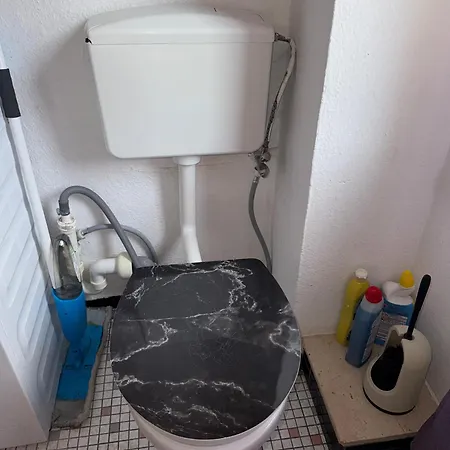 Urban Nest Prime 3br With Spacious Hall & Kitchen Apartment