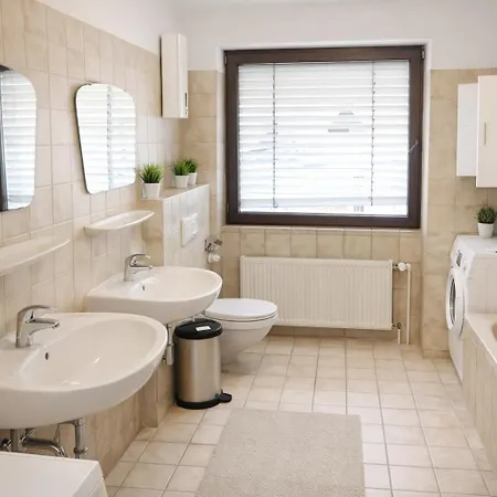 Urban Nest Prime 3br With Spacious Hall & Kitchen Lejlighed *