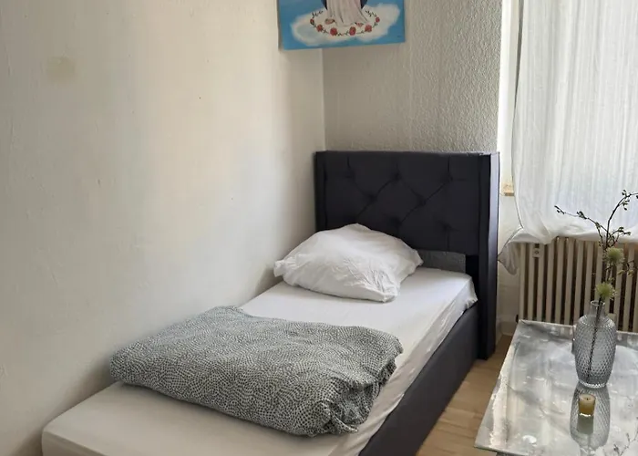 Urban Nest Prime 3br With Spacious Hall & Kitchen Apartment