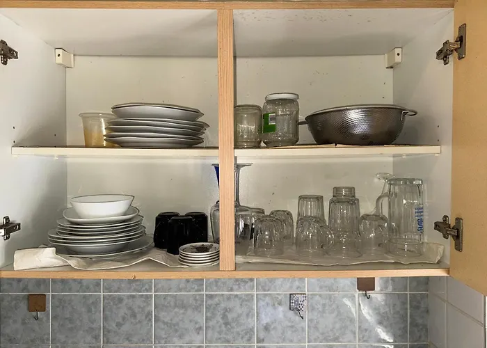 Urban Nest Prime 3br With Spacious Hall & Kitchen Apartment *