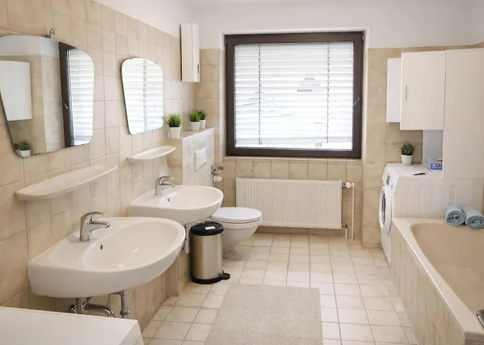 Urban Nest Prime 3br With Spacious Hall & Kitchen Apartment *